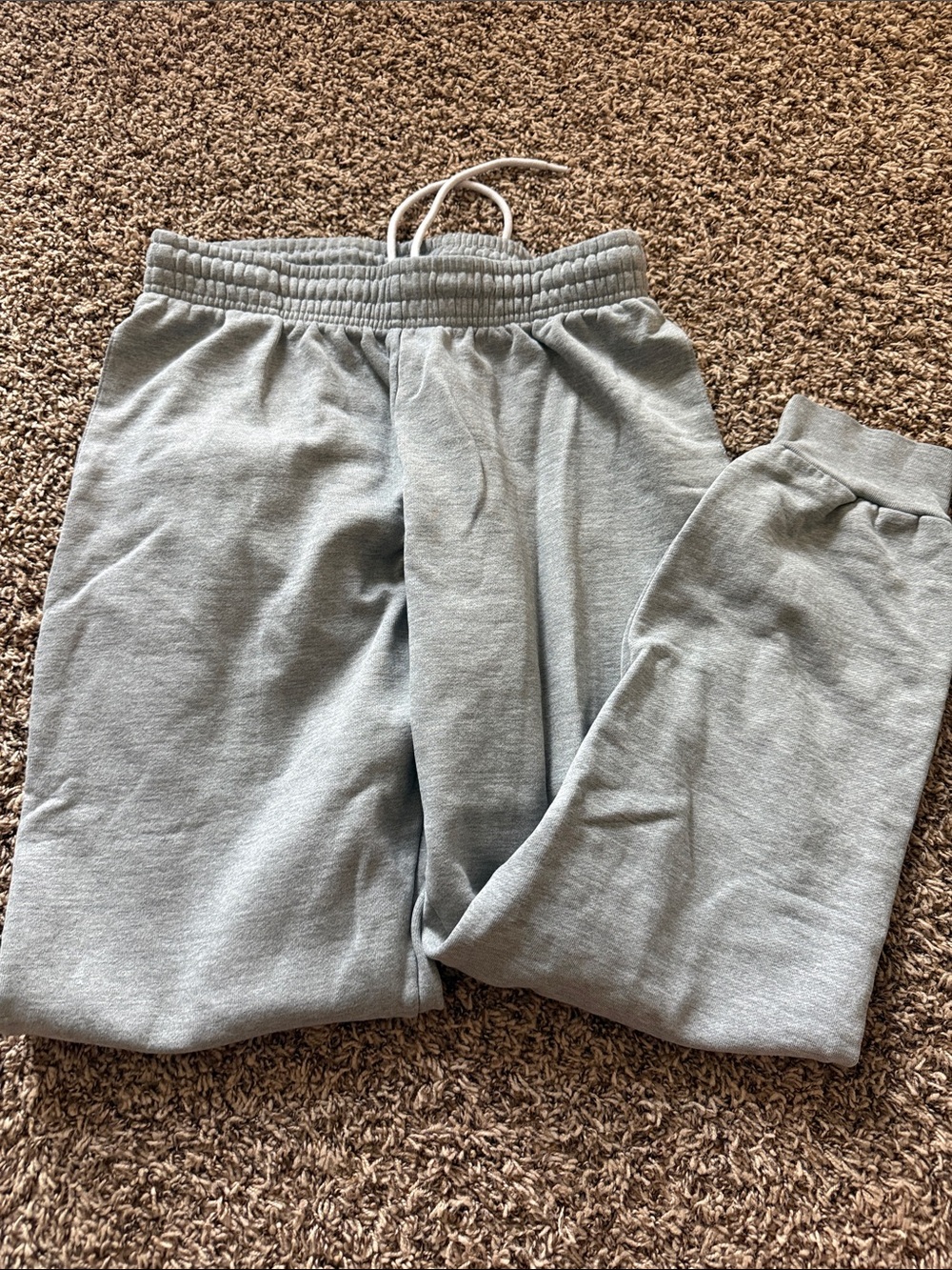 Woman’s Grey Pull-On Sweatpants with Drawstring and Cuffed Bottoms